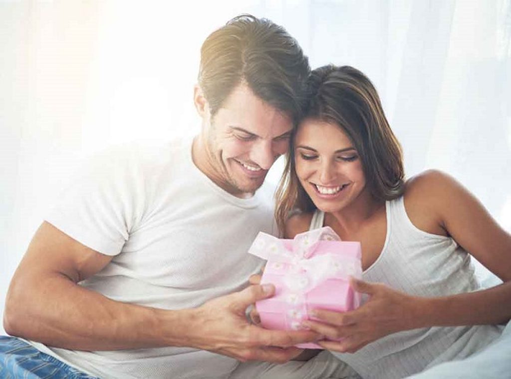 Cadeau 1 an couple : 30+ idées supers originales